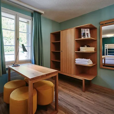 מלון 5th Floor Basic - Shared Bathrooms 2*