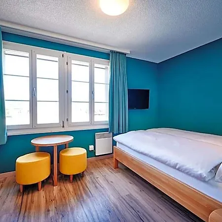 5th Floor Basic - Shared Bathrooms 2* Interlaken