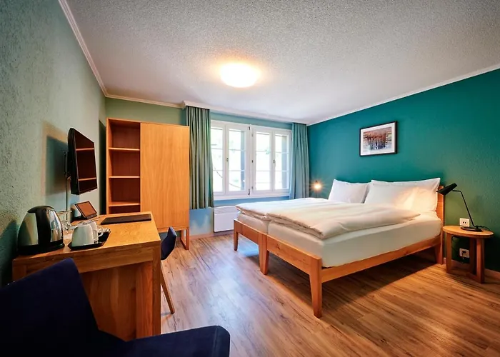 5th Floor Basic - Shared Bathrooms 2*