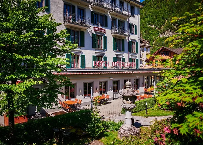 Hotel 5th Floor Basic - Shared Bathrooms