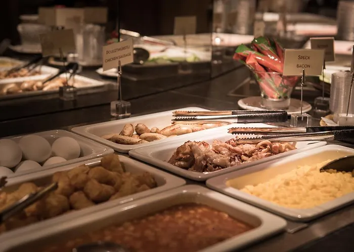 5th Floor Basic - Shared Bathrooms