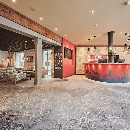 Hotel 5th Floor Basic - Shared Bathrooms 2*