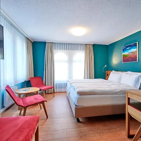 5th Floor Basic - Shared Bathrooms