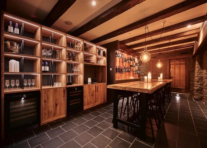 5th Floor Basic - Shared Bathrooms Hotel Interlaken