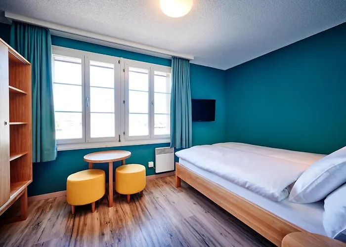 5th Floor Basic - Shared Bathrooms 2*