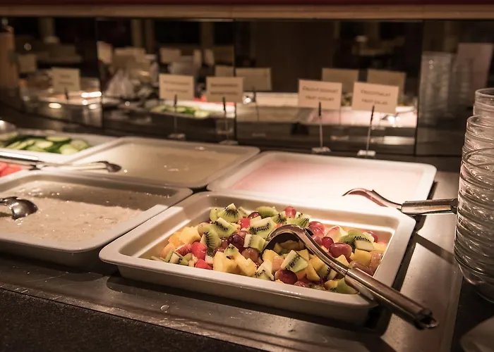 5th Floor Basic - Shared Bathrooms Hotel Interlaken