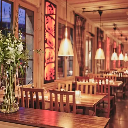 Hotel 5th Floor Basic - Shared Bathrooms Interlaken