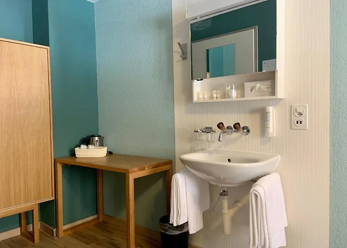 5th Floor Basic - Shared Bathrooms